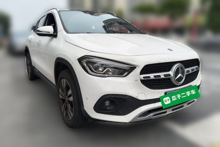 Used Mercedes-Benz GLA 2023 GLA 220 Front Right 45 Deg