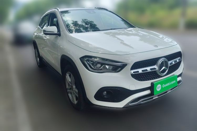 Used Mercedes-Benz GLA 2023 GLA 200 Front Right 45 Deg