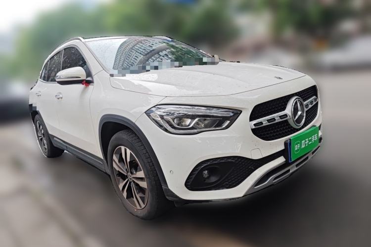 Used Mercedes-Benz GLA 2023 GLA 220 Front Right 45 Deg