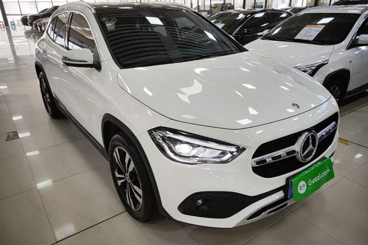Used Mercedes-Benz GLA 2023 GLA 220 Front Right 45 Deg