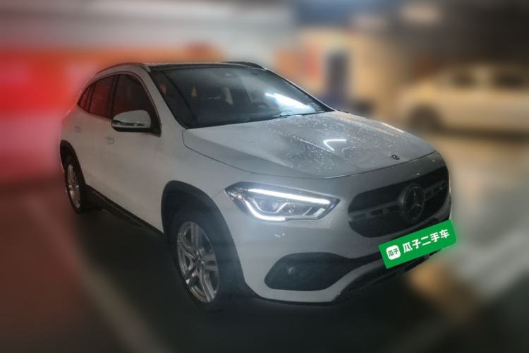 Used Mercedes-Benz GLA 2023 GLA 200 Front Right 45 Deg