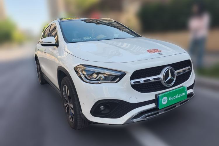 Used Mercedes-Benz GLA 2023 GLA 220 Front Right 45 Deg