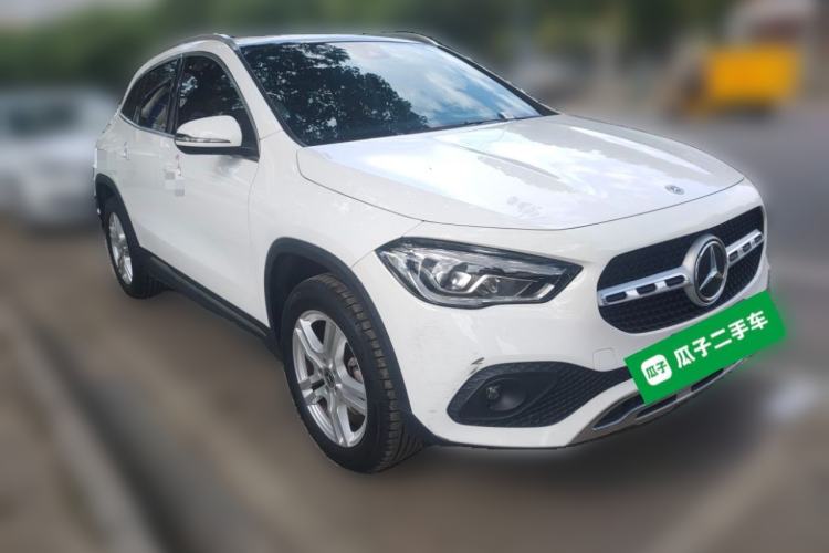 Used Mercedes-Benz GLA 2023 GLA 200 Front Right 45 Deg