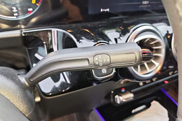 Used Mercedes-Benz GLA 2023 GLA 220 Gear Lever