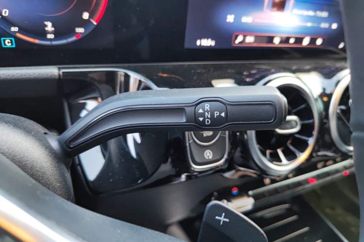 Used Mercedes-Benz GLA 2023 Facelifted GLA 200 Gear Lever
