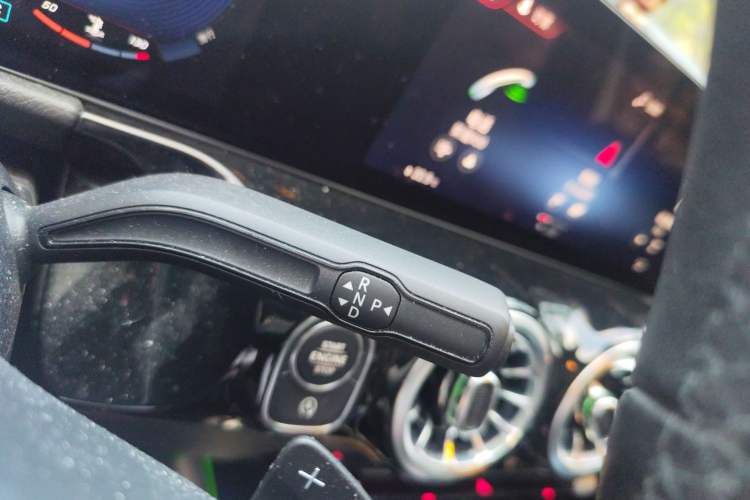 Used Mercedes-Benz GLA 2023 Facelifted GLA 200 Gear Lever