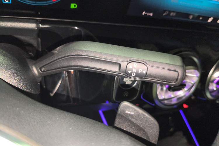 Used Mercedes-Benz GLA 2023 GLA 220 Gear Lever