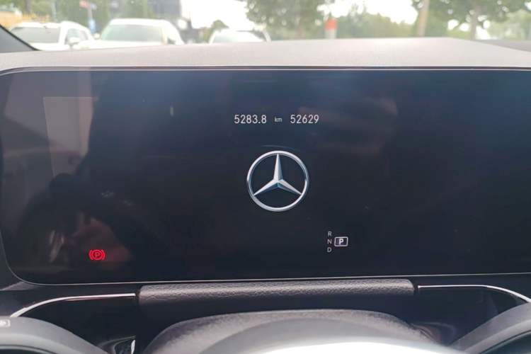 Used Mercedes-Benz GLA 2023 Facelifted GLA 200 Instrument Cluster