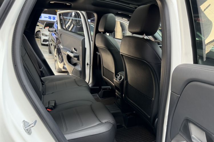 Used Mercedes-Benz GLA 2023 GLA 220 Interior 12