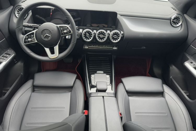 Used Mercedes-Benz GLA 2023 GLA 220 Interior 2