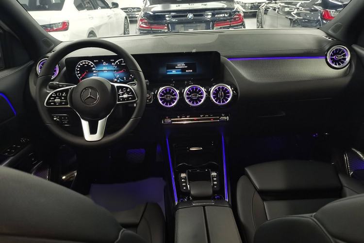 Used Mercedes-Benz GLA 2023 GLA 220 Interior 2
