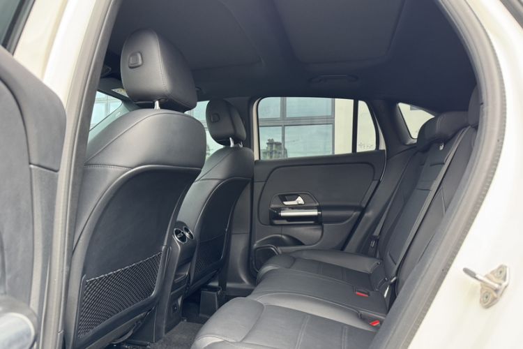 Used Mercedes-Benz GLA 2023 GLA 220 Interior 2