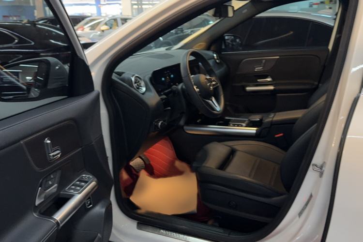 Used Mercedes-Benz GLA 2023 GLA 220 Interior 2