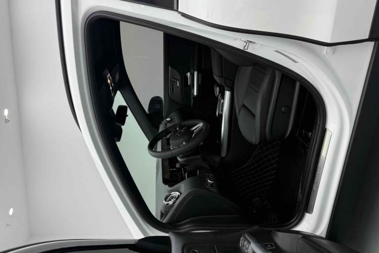Used Mercedes-Benz GLA 2023 GLA 220 4MATIC Interior 3