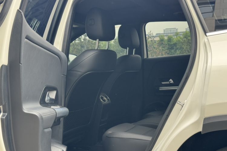 Used Mercedes-Benz GLA 2023 GLA 200 Interior 3