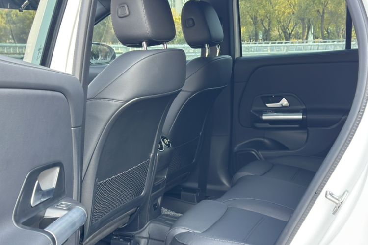 Used Mercedes-Benz GLA 2023 GLA 200 Interior 3