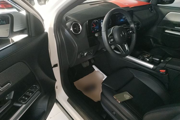 Used Mercedes-Benz GLA 2023 Facelifted GLA 200 Interior 3