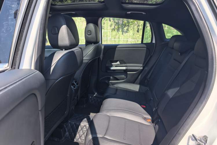 Used Mercedes-Benz GLA 2023 Facelifted GLA 200 Interior 3