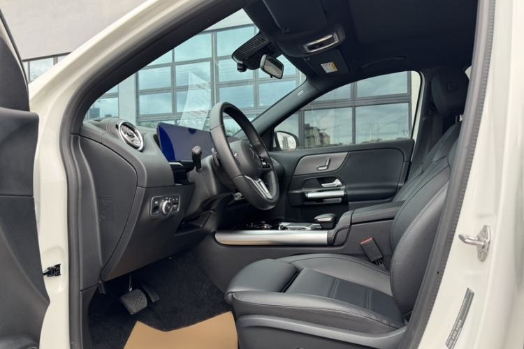 Used Mercedes-Benz GLA 2023 GLA 220 Interior 3