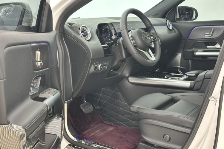 Used Mercedes-Benz GLA 2023 GLA 220 Interior 3