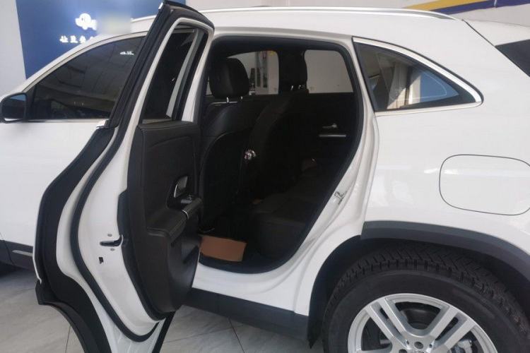 Used Mercedes-Benz GLA 2023 GLA 200 Interior 6