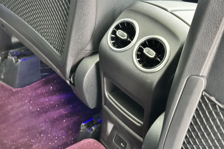 Used Mercedes-Benz GLA 2023 GLA 220 Interior 6