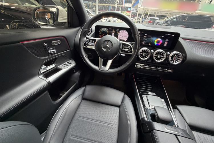 Used Mercedes-Benz GLA 2023 GLA 220 Interior 8