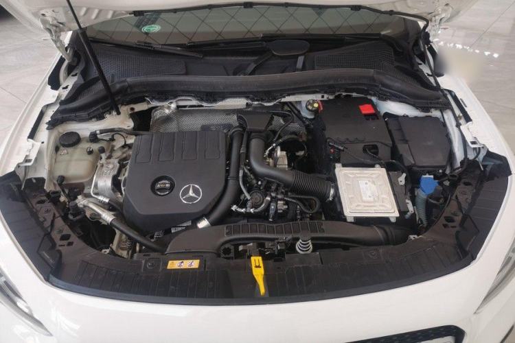 Used Mercedes-Benz GLA 2023 GLA 200 Interior 9