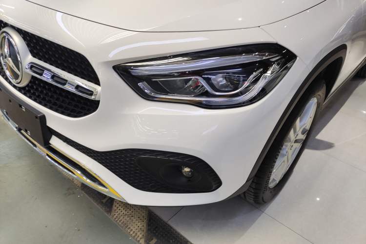Used Mercedes-Benz GLA 2023 GLA 200 Left Front Headlight