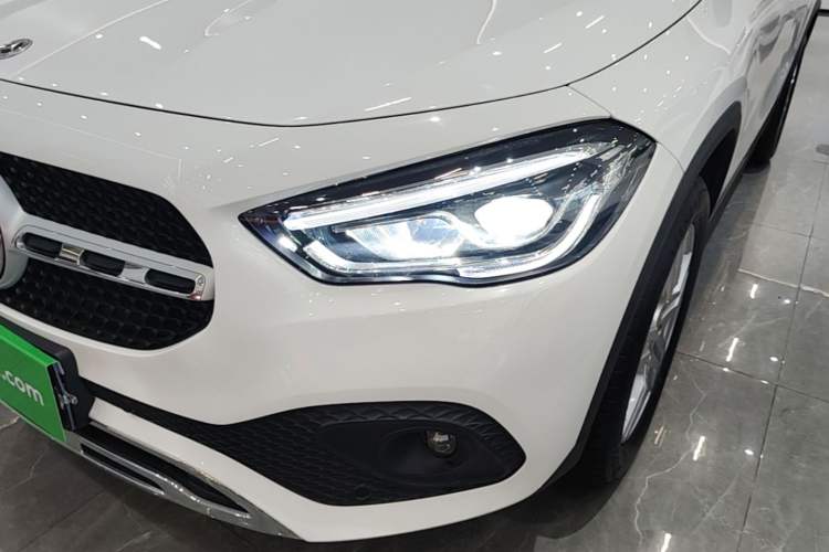 Used Mercedes-Benz GLA 2023 GLA 200 Left Front Headlight