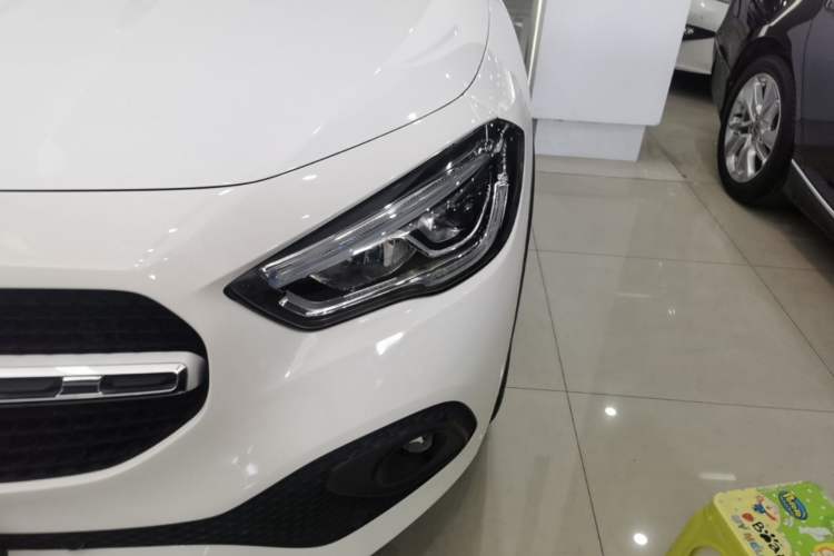 Used Mercedes-Benz GLA 2023 GLA 220 Left Front Headlight