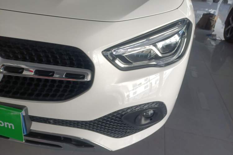 Used Mercedes-Benz GLA 2023 GLA 220 Left Front Headlight