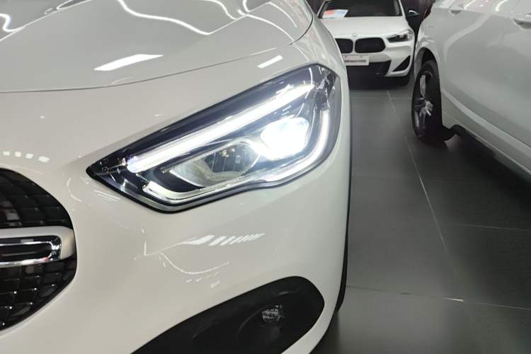 Used Mercedes-Benz GLA 2023 Facelifted GLA 200 Left Front Headlight