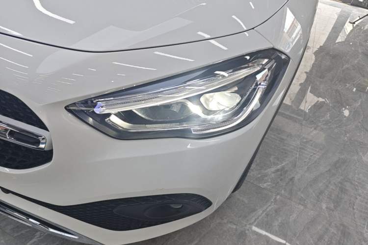 Used Mercedes-Benz GLA 2023 GLA 200 Left Front Headlight