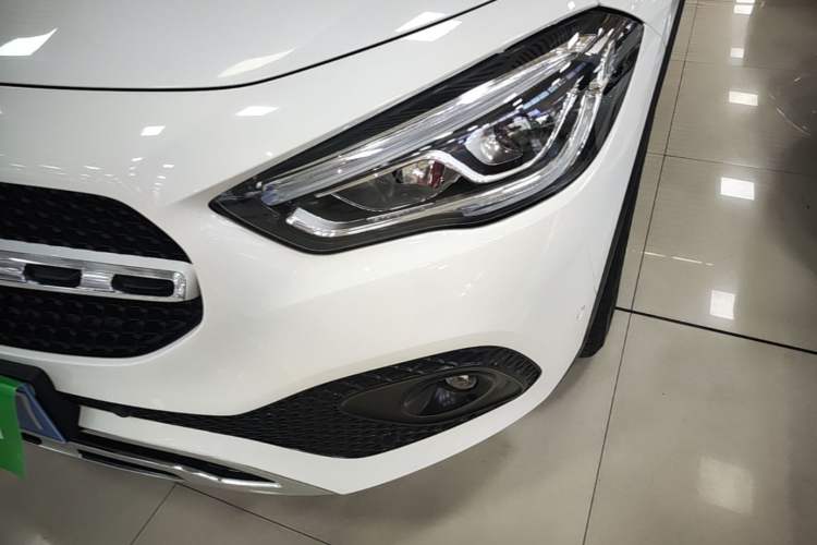 Used Mercedes-Benz GLA 2023 GLA 220 Left Front Headlight