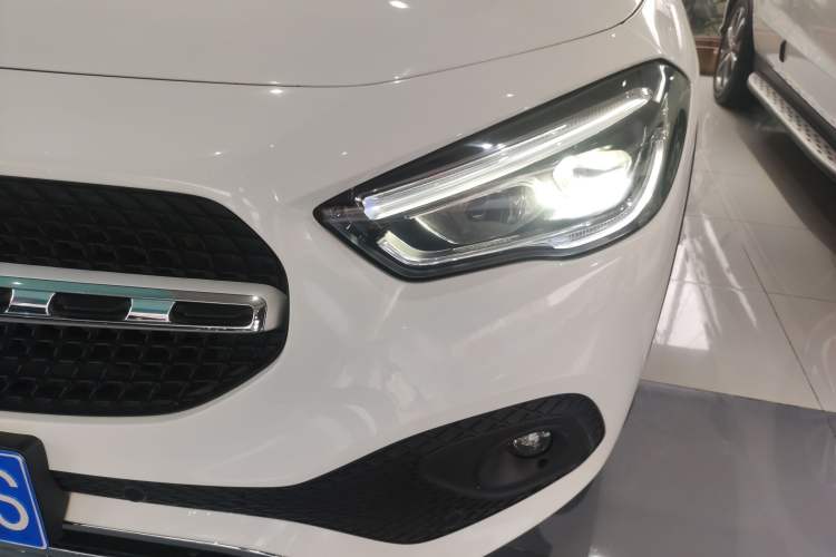 Used Mercedes-Benz GLA 2023 GLA 200 Left Front Headlight