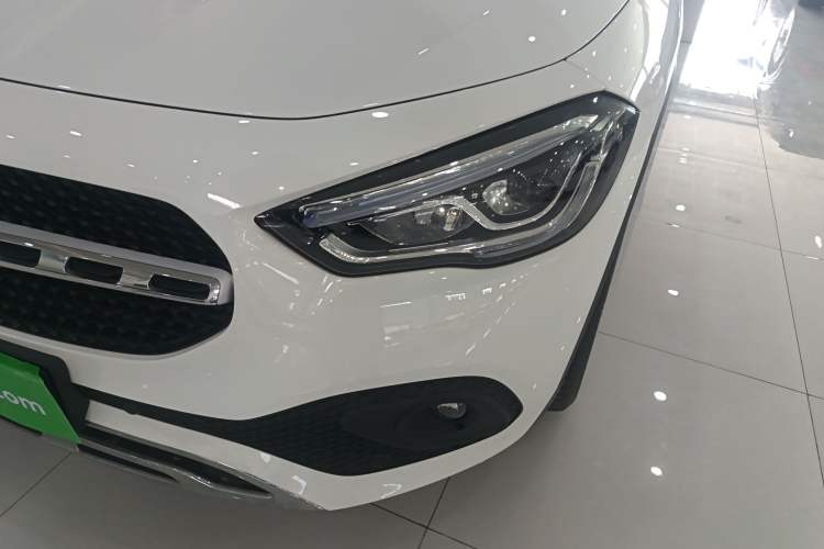 Used Mercedes-Benz GLA 2023 GLA 200 Left Front Headlight