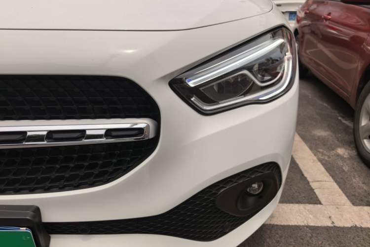 Used Mercedes-Benz GLA 2023 GLA 220 Left Front Headlight