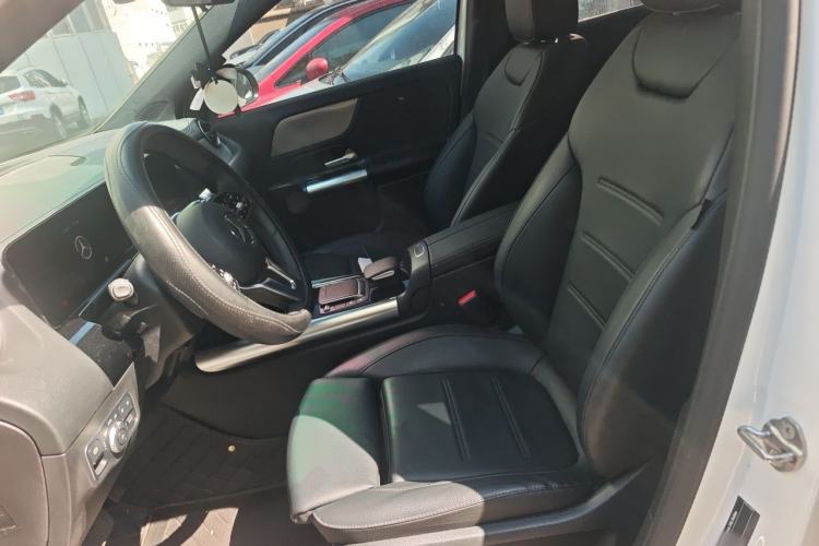 Used Mercedes-Benz GLA 2023 GLA 200 Left Front Seat