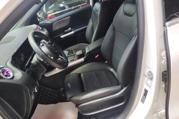 Used Mercedes-Benz GLA 2023 GLA 200 Left Front Seat