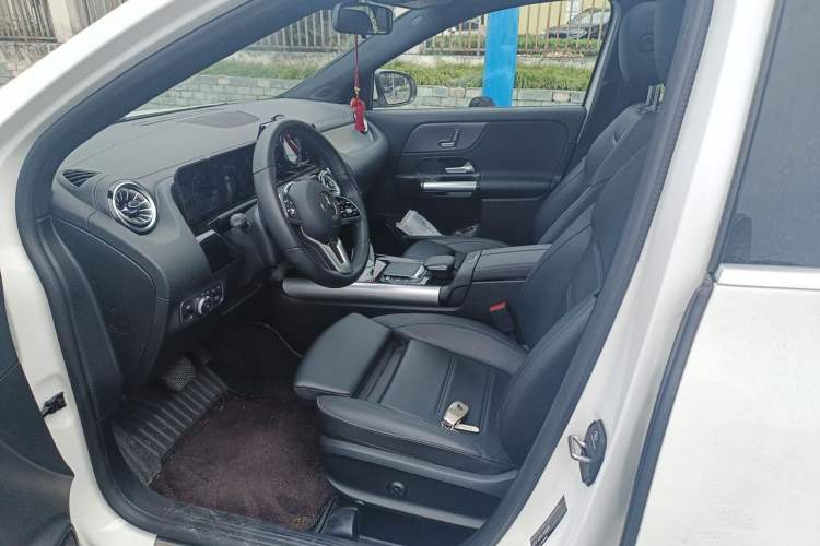 Used Mercedes-Benz GLA 2023 GLA 220 Left Front Seat