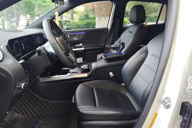 Used Mercedes-Benz GLA 2023 GLA 220 Left Front Seat