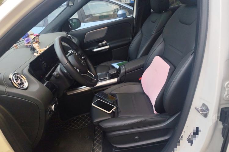 Used Mercedes-Benz GLA 2023 Facelifted GLA 200 Left Front Seat
