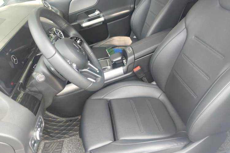 Used Mercedes-Benz GLA 2023 GLA 200 Left Front Seat