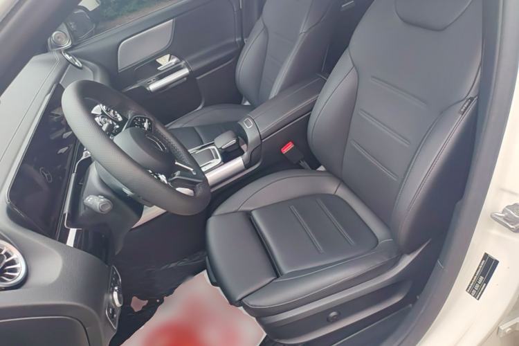 Used Mercedes-Benz GLA 2023 Facelifted GLA 200 Left Front Seat