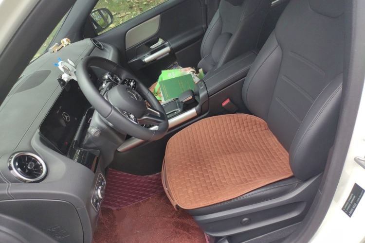 Used Mercedes-Benz GLA 2023 Facelifted GLA 200 Left Front Seat