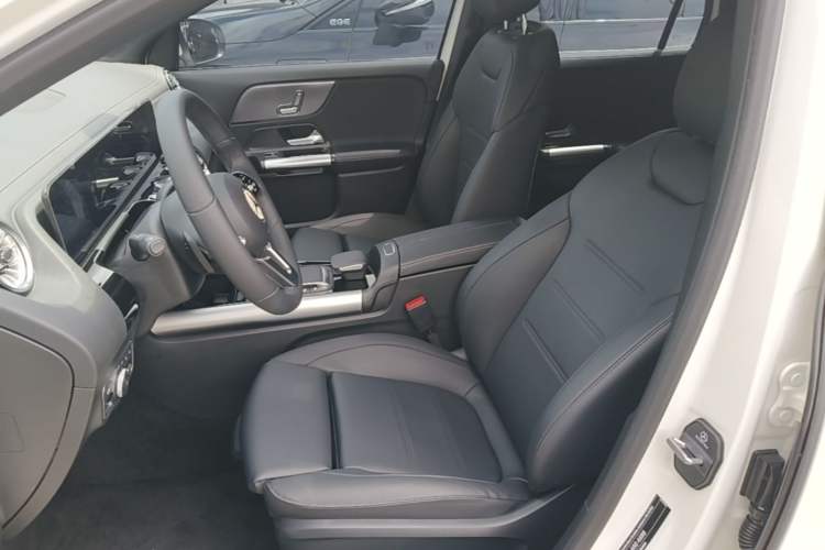 Used Mercedes-Benz GLA 2023 GLA 220 Left Front Seat
