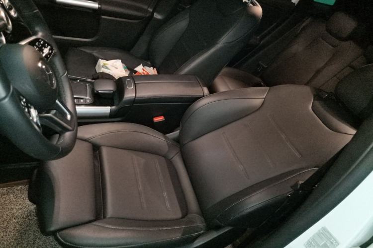 Used Mercedes-Benz GLA 2023 GLA 220 Left Front Seat