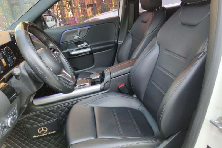Used Mercedes-Benz GLA 2023 GLA 220 Left Front Seat