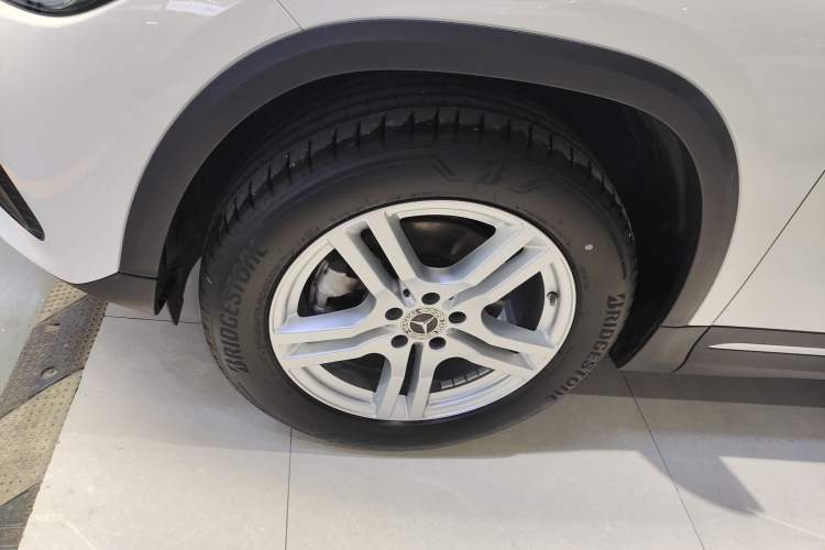 Used Mercedes-Benz GLA 2023 GLA 200 Left Front Wheel Hub